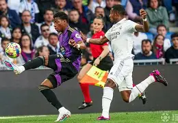 球天下官网-拉科鲁尼亚巴西球星