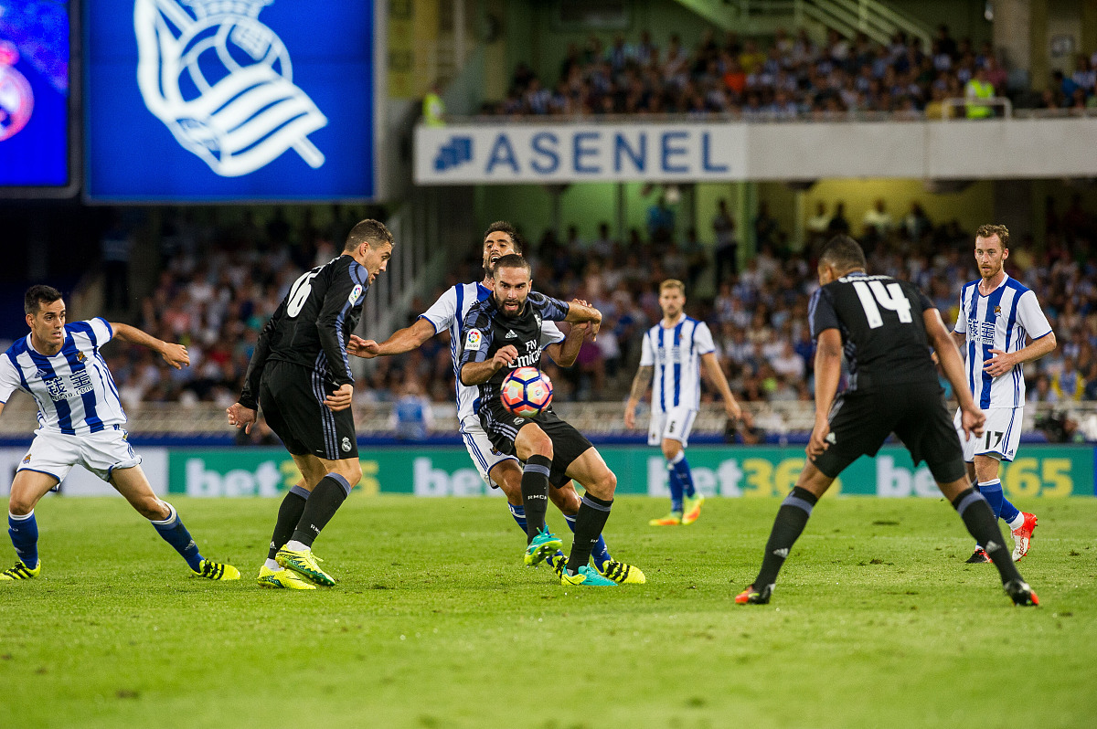 豪门球队在高水平比赛中展现实力的例子